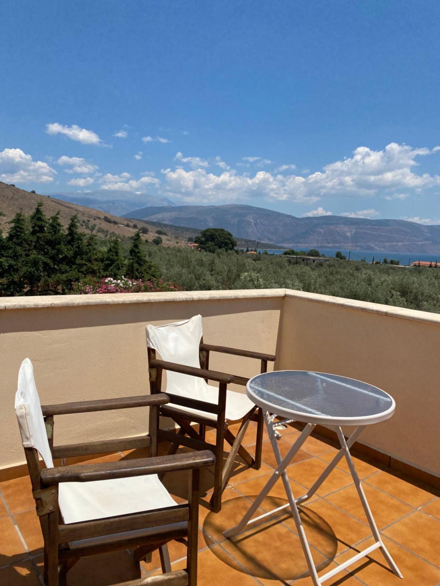 Georges Villa Galaxidi, Family, Pool And Garden Екстер'єр фото