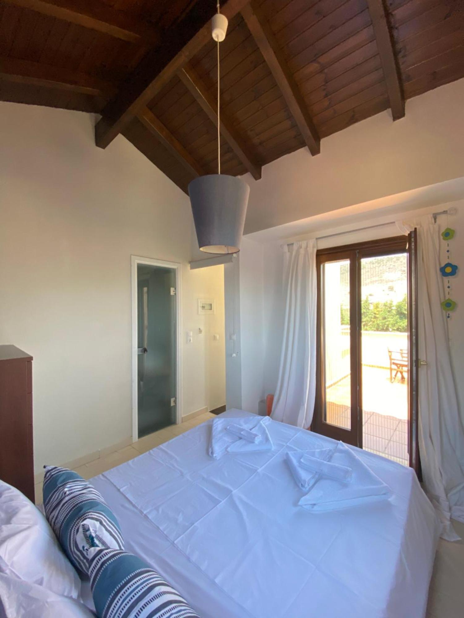 Georges Villa Galaxidi, Family, Pool And Garden Екстер'єр фото
