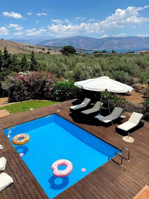 Georges Villa Galaxidi, Family, Pool And Garden Екстер'єр фото