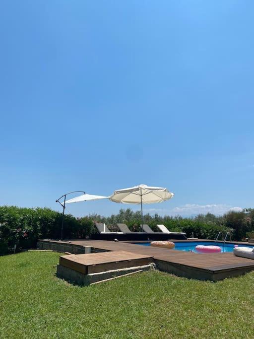 Georges Villa Galaxidi, Family, Pool And Garden Екстер'єр фото
